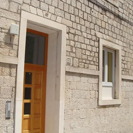 Klaudija S Charming & - Two Bedroom شقة *