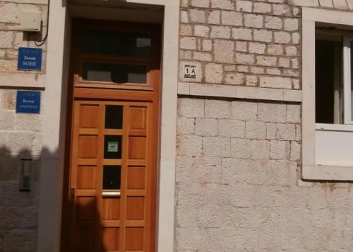 Klaudija S Charming & - Two Bedroom 公寓 特罗吉尔