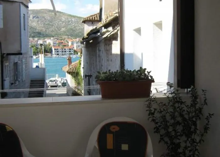 公寓 Klaudija S Charming & - Two Bedroom 特罗吉尔